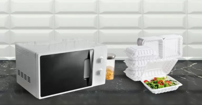 cho hộp xốp vào lò vi sóng