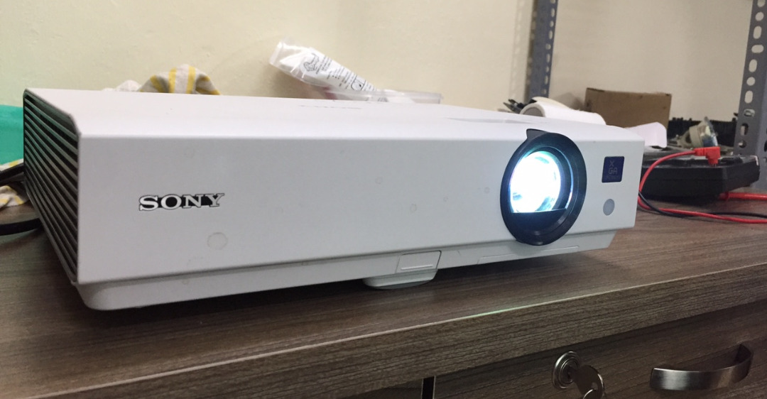 Sửa Chữa Máy Chiếu Mini