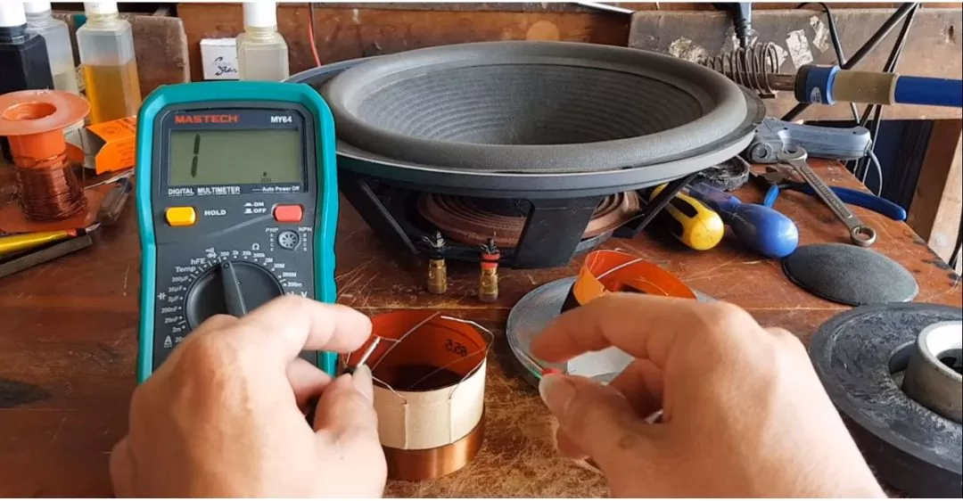 Sửa loa Beats Pill rè khi mở lớn