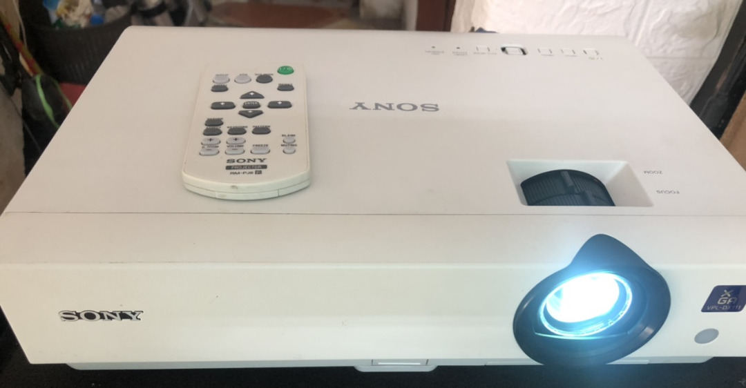 Sửa Máy Chiếu Mini Tại TPHCM và Hà Nội Giá Rẻ