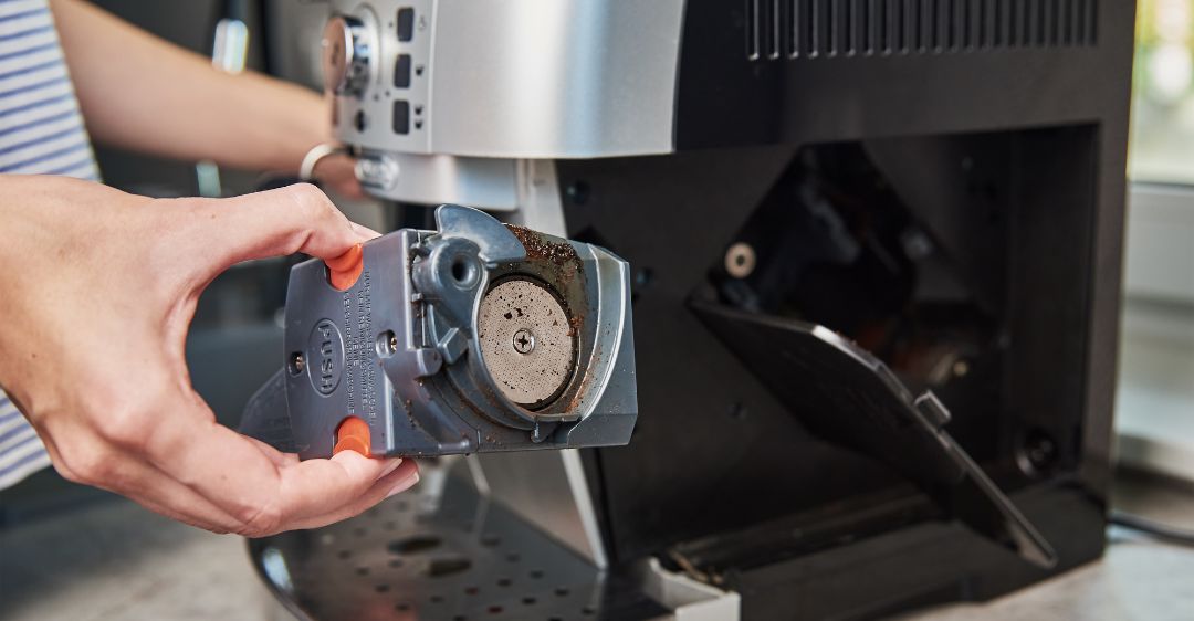 Sửa máy pha cà phê Delonghi