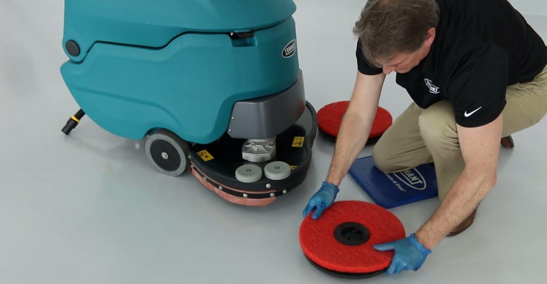 sửa máy chà sàn Tennant