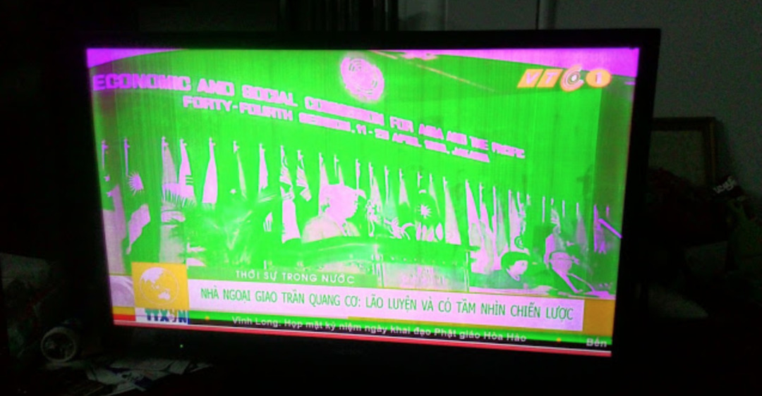 Tivi bị nhiễm từ