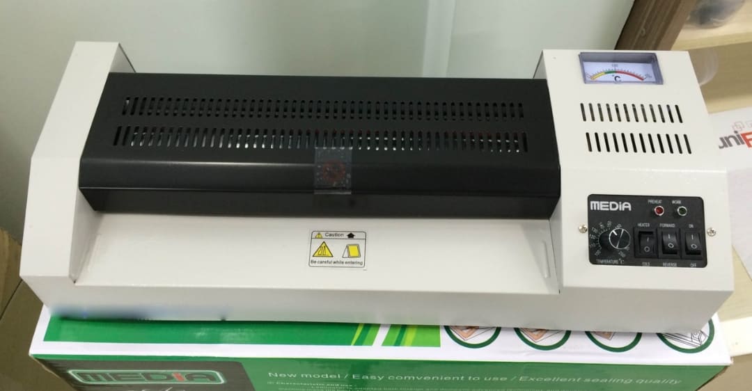 Sửa máy ép plastic MEDIA