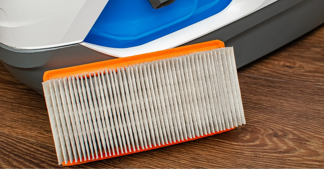 cách vệ sinh lõi lọc máy hút bụi Dyson