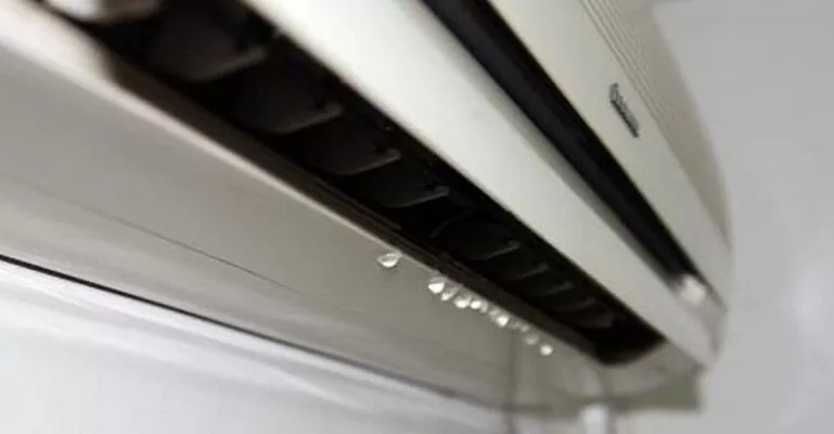 máy lạnh toshiba bị chảy nước