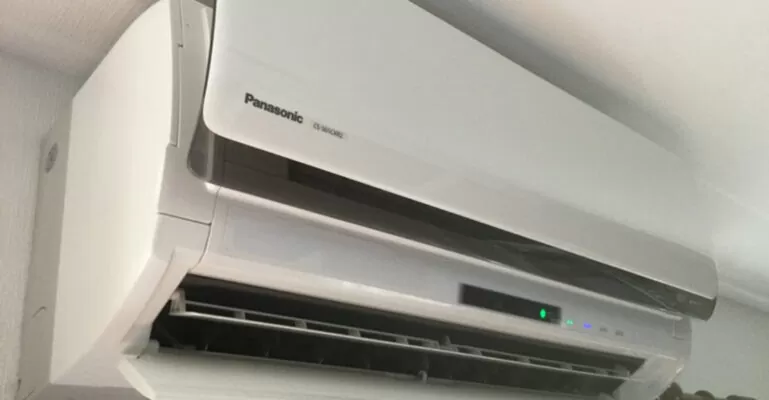 điều hòa panasonic quạt gió kêu to