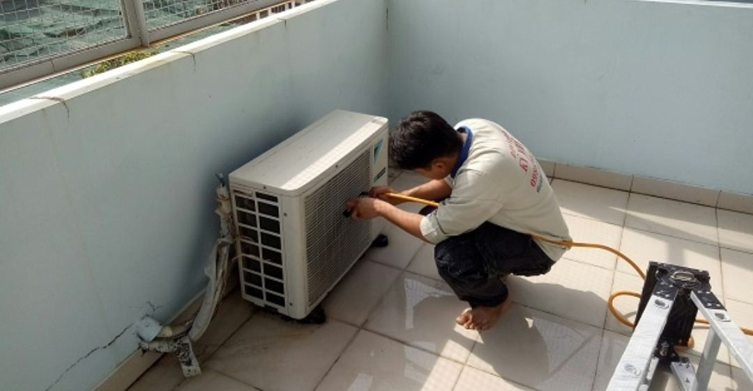 Thay lốc máy lạnh