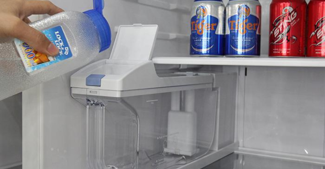 Tủ lạnh Hitachi làm đá chậm