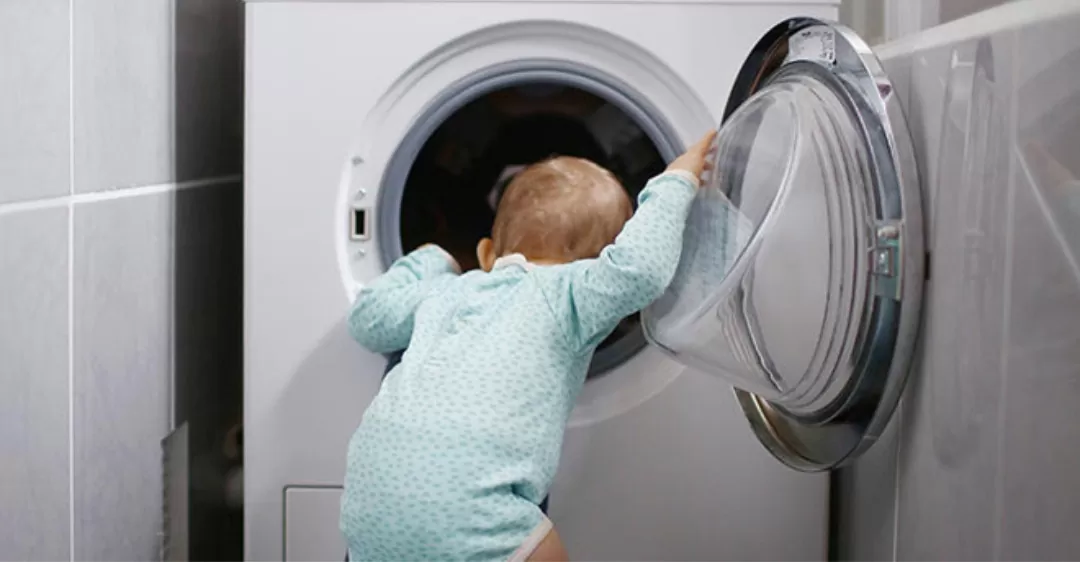 Do trẻ em nghịch ngợm